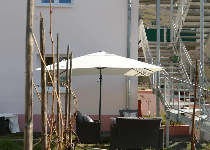 Ines טריטנהיים